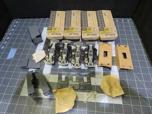 Lote de 4 POSTES DE INTERRUPTOR DE ARRANQUE MANUAL ALLEN BRADLEY 600-TOX48 1 TIPO LLAVE ABIERTA - Imagen 1 de 11
