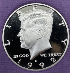 1992 S PROOF CLAD KENNEDY HALF DOLLAR FROM PROOF SET WITH FREE SHIPPING - Picture 1 of 2