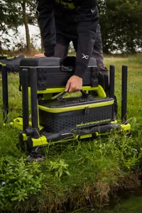 Sistema de almacenamiento de aparejos Matrix EVA se adapta al marco de la caja de asiento pesca de carpas GLU153 - Imagen 1 de 10