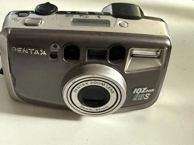 Pentax IQZoom 95S Date Point & Shoot 35mm Film Camera, Works Great , Needs Batt - Image 1 of 4