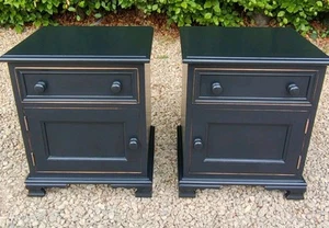 BEAUTIFUL LIGHTLY DISTRESSED SOLID PINE BEDSIDE UNITS PITCH BLACK FARROW & BALL - Picture 1 of 8