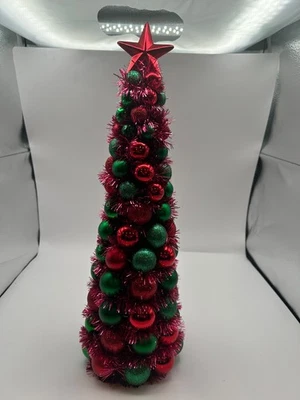 Árbol decorativo en forma de cono bola brillo irrompible de 17 pulgadas. Foto 1 de 4