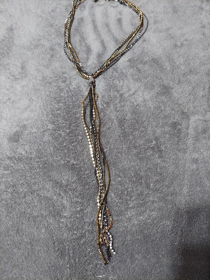 Colar Y Mercado Negro Casa Branca com Correntes e Cristais Multicoloridos - Imagem 1 de 1