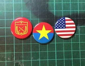 Juego de fichas de juego de banderas de guerra de Vietnam EE. UU. Viet Cong Bolt Action - Imagen 1 de 16