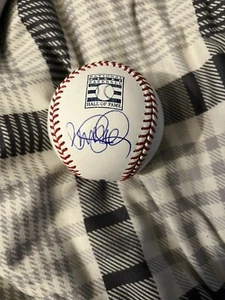 Ryne Sandberg Signed Official Hall Of Fame Baseball JAA COA CHICAGO CUBS - Picture 1 of 3
