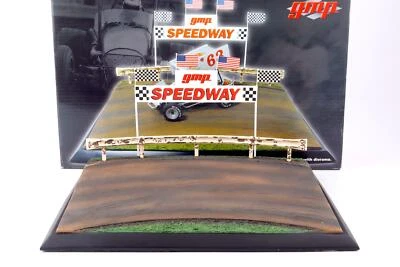1:18 GMP Scala Diorama Circuito In Terra Speedway G1800135 - Immagine 1 di 4