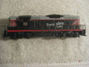 BURLINGTON ROUTE GP9 ENGINE HO SCALE Tested Runs well - Picture 1 of 6