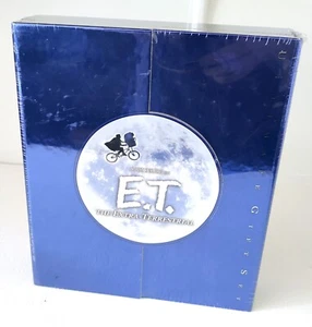E.T.-The Extra-Terrestrial Ultimate Gift Set (DVD, 1982) - Picture 1 of 5