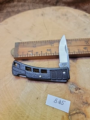 Mini navaja de bolsillo negra Buck USA 4256  Foto 1 de 4