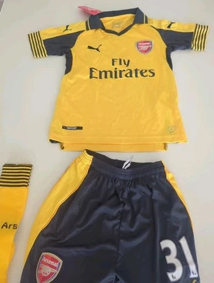 Puma Arsenal Football Shirt Soccer Jersey+SHORTS+SOCKS YOUTH SMALL 6-8 AGE GROUP - Image 1 of 4
