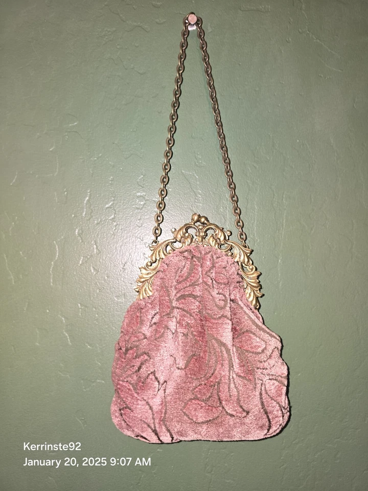 Сумочка розовая в стиле рококо викторианской эпохи 1800-х годов - Изображение 1 из 4