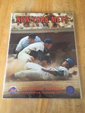 VINTAGE 1971 NEW YORK METS OFFICIAL YEARBOOK Jerry Grote & Manny Mota On Cover