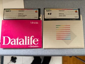 Apple 2 software: DOS 3.3 and Sample Programs. Tested - boot and run on our 2c - Photo 1/4