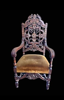 Antigua silla de trono de nogal tallada en pájaro y león italiano renacentista Foto 1 de 4