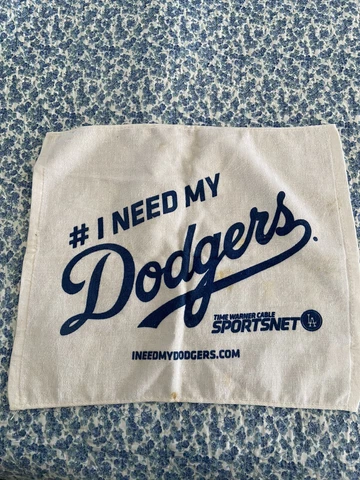 Los Angeles Dodgers Spectrum White Rally Towel Cover