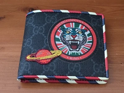 GUCCI - CARTERA PARCHE GG SUPREME TIGER & PLANET - DOBLE PLIEGUE - RARA - ¡TOTALMENTE NUEVA! Foto 1 de 4