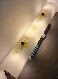 Applique da parete vintage metà secolo bianco e oro vetro starburst vanità con uscita - Foto 1 di 12