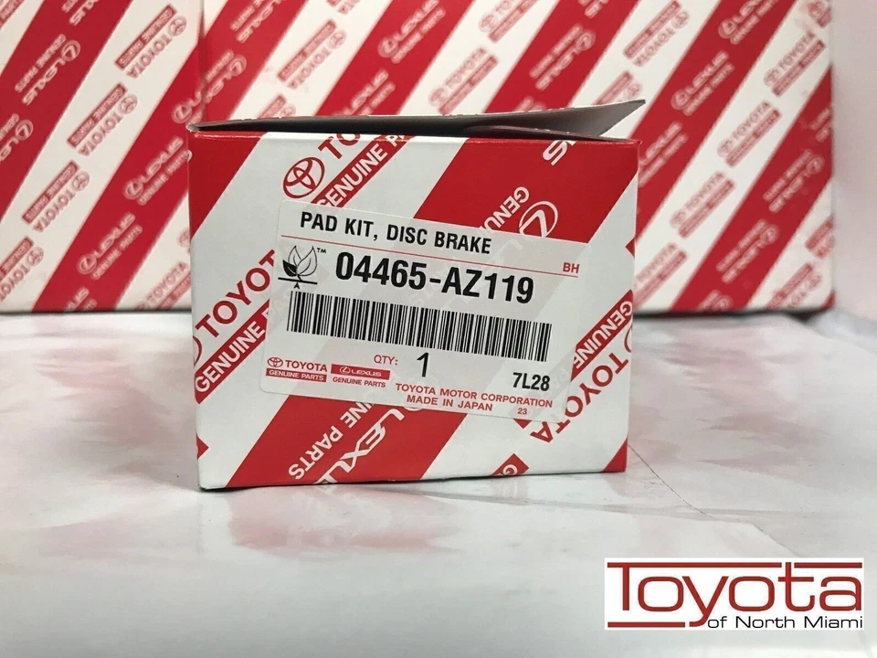 OEM Toyota Highlander 2008-2015 Front Ceramic Brake Pads Genuine 04465-AZ219 US - Image 1 of 3