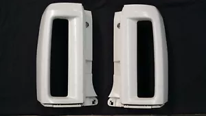 Nissan Elgrand E51 Tail Light Surround Series 1 - Picture 1 of 2