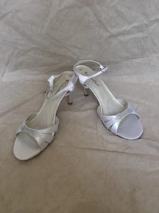 Coloriffics Posh Ivory Satin, Women’s Shoes, Size 9.5W - Picture 1 of 6