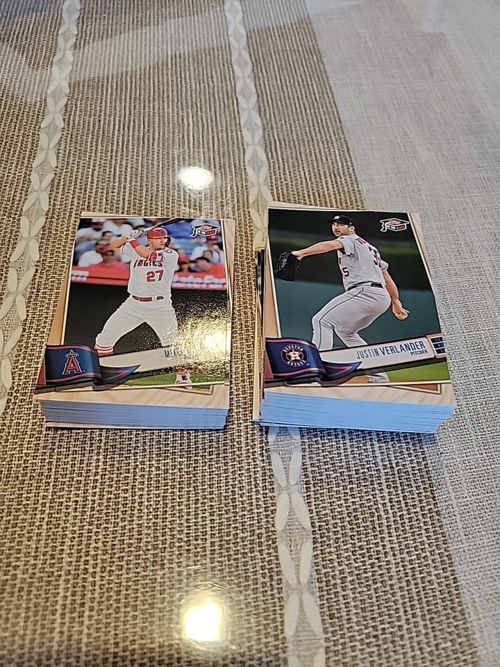 2019 Topps of the Class Complete Set 1-100 RARE  - Image 1 of 4