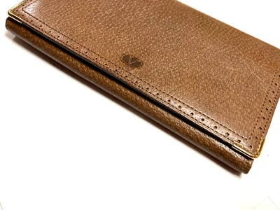 CARTERA LARGA VALENTINO GARAVANI VINTAGE INICIAL V CUERO EN RELIEVE MARRÓN... - Imagen 1 de 4