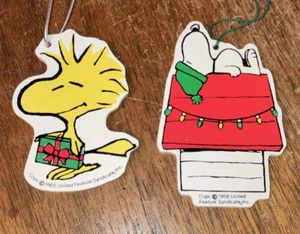 Vintage Wooden Peanuts Christmas Ornaments Snoopy Syndicate Double Sided 1965 - Picture 1 of 5