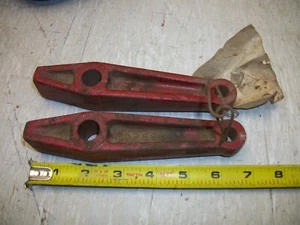 International Harvester PO2596 Latch Arm Set of 2 - Picture 1 of 3