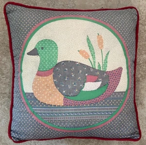 Almohada y cubierta bordada a mano pato mallard de colección años 70 13""x14"" Calico - Imagen 1 de 6