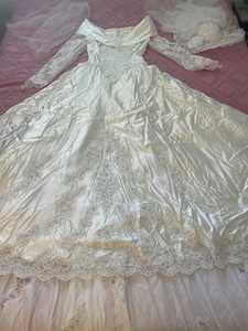 Vintage 80s Satin Wedding Dress w/ Veil & Hat, Boxed, Likely Size Small S - Picture 1 of 23