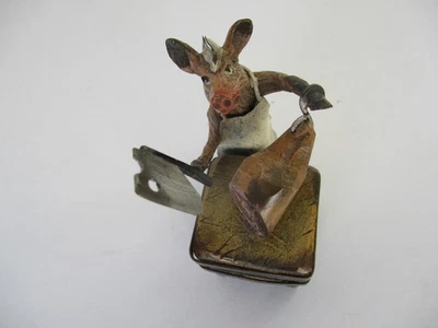 Kleinplastik  SCHWEIN ALS METZGER Wiener Bronze um 1900 - Bild 1 von 4