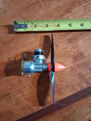 MOTOR DE AVIÓN RC CON ARRANQUE DE RODILLO DE LEVA? Año/marca HECHO EN EE. UU. Sin probar  Foto 1 de 4