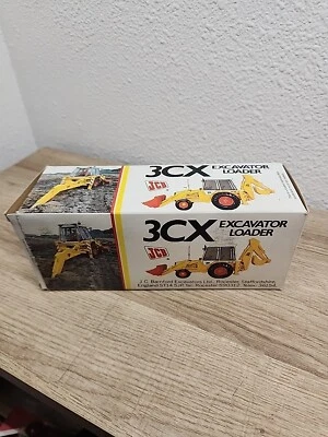 1:50 Scale Die-Cast NZG 277/2771 JCB 3CX Excavator Loader - Image 1 of 4