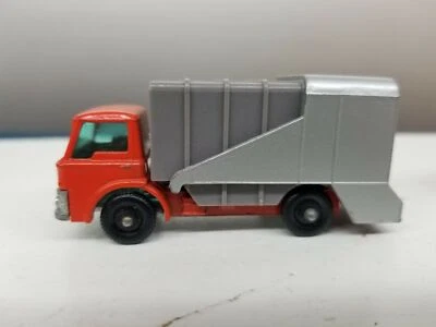 Camión de basura Matchbox 1966 no.  Naranja Diecast Nº Estante V4 como nuevo Foto 1 de 4