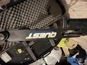 compound bow left hand g5 quest - Picture 1 of 4
