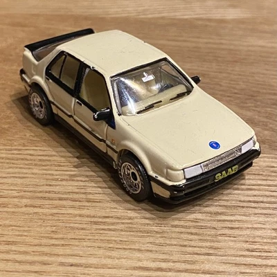 Matchbox Ultra 1987 Saab 9000 Turbo neumáticos de goma crema 1:60 coche modelo diecast Foto 1 de 4