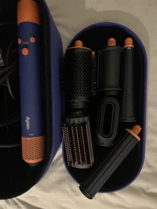 Dyson Airwrap i.d.™ Straight+Wavy Multi-Haarstyler - Bild 1 von 4