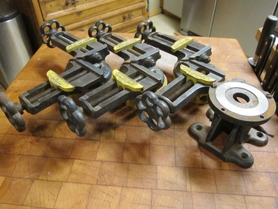 Three Stanley No. Поворотные торцевые тиски с наклонной рамой 400 головок и 1 основанием - Изображение 1 из 4