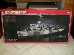 Lindberg 1/125 Scale U.S. Navy Minesweeper - Motorized