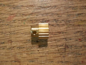 FJ- Brass Pinion 18 Tooth 48P - Kyosho Indy Car / F1 series / SR-5 / Impress - Picture 1 of 2