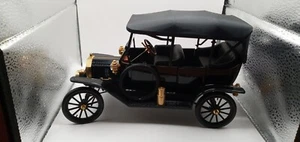 A Franklin mint scale model car of a 1913 Model T Ford - Picture 1 of 14