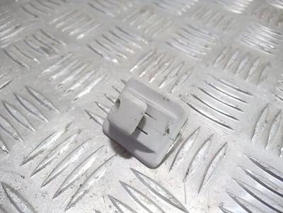 Peugeot 307 2003 Halterung Sonnenblende UST88640 - Imagem 1 de 2