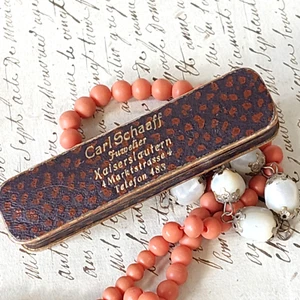 Juwelier - Schatulle mit Blüten,Karton und Papier - Bild 1 von 6