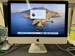 Apple iMac 4K Retina 21.5" 2017 (i5 3.4 GHz/8GB RAM/1TB Fusion Drive) - Picture 1 of 9