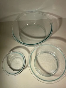 SET TRE CIOTOLE CIOTOLA MISCELAZIONE VINTAGE PYREX 8200 8201 8202 vetro verde trasparente colorato - Foto 1 di 19