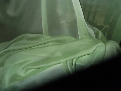 TELA DE GASA VERDE MANZANA, 150 cm ANCHO, TEJIDOS TRANSPARENTES NÍTIDOS, AUSTRALIA Foto 1 de 3