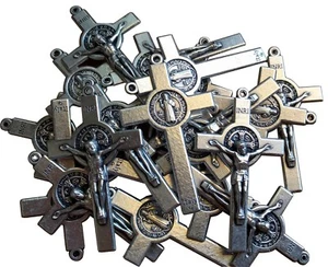 SET SET 80 St. Benedikt Rosenkranz Kruzifix Kreuz silberfarben Anhänger 2 inkl. - Bild 1 von 4