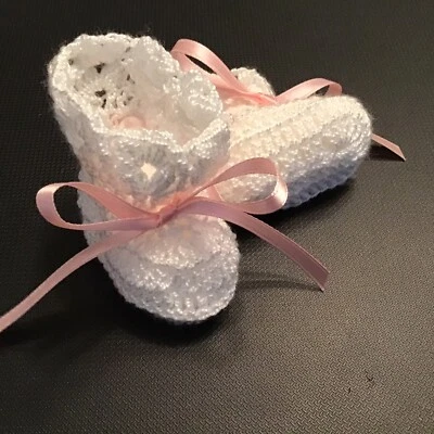 Crochet Baby Shoes Baby Booties Doll Shoes Booties V White with Ribbon - Image 1 of 4