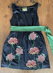 Floreat Anthropologie sleeveless embroidered dress Sz 4 Side pockets, green sash - Picture 1 of 10