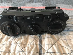 2006 VW PASSAT CLIMATE CONTROL MANUAL TEMP AC HEAT 3C1 820 045 OEM 05 07 08 09 - Picture 1 of 6